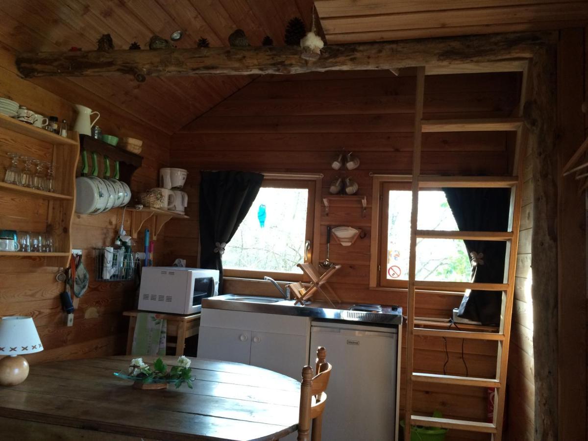 La Cabane Aux Secrets - Au Milieu De Nulle Part Outines Экстерьер фото