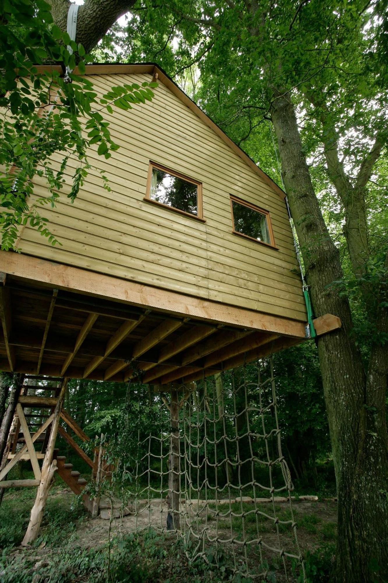 La Cabane Aux Secrets - Au Milieu De Nulle Part Outines Экстерьер фото